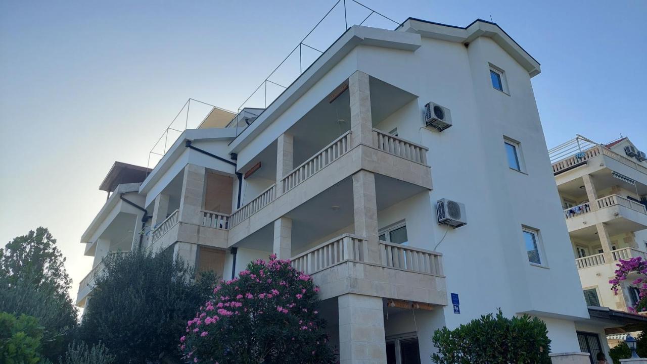 Apartments Eti Bol Esterno foto